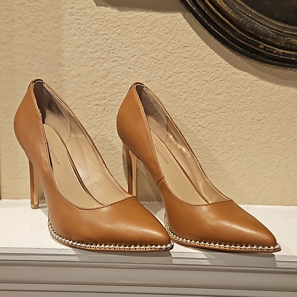 BCBGeneration Hawti Pump with Decorative Gold Beading - Picture 5 of 15